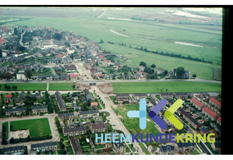 Oud en Nieuw Lobith zicht op Pleintje en Komstraat Coll. G.B. Janssen (384)